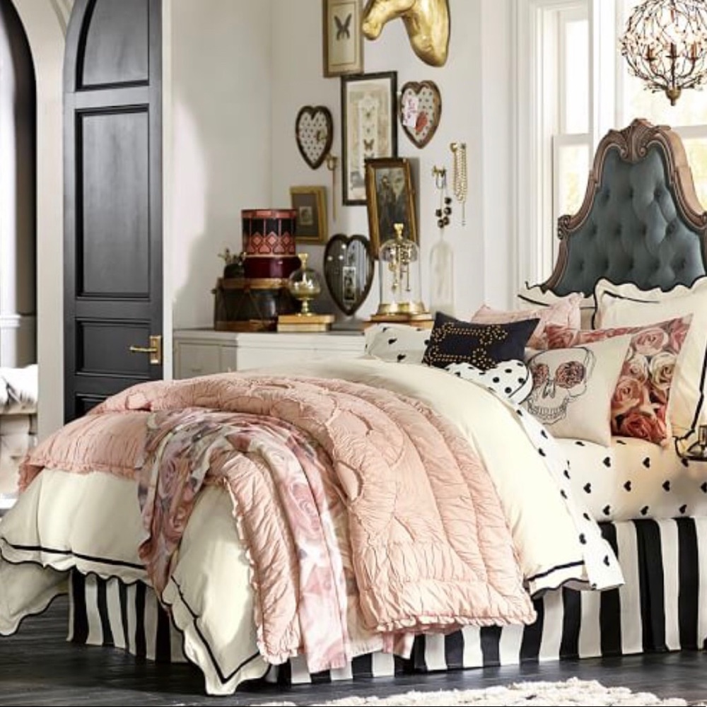 Pottery Barn E&M Stripe Bedskirt Dust ruffle B&W🖤